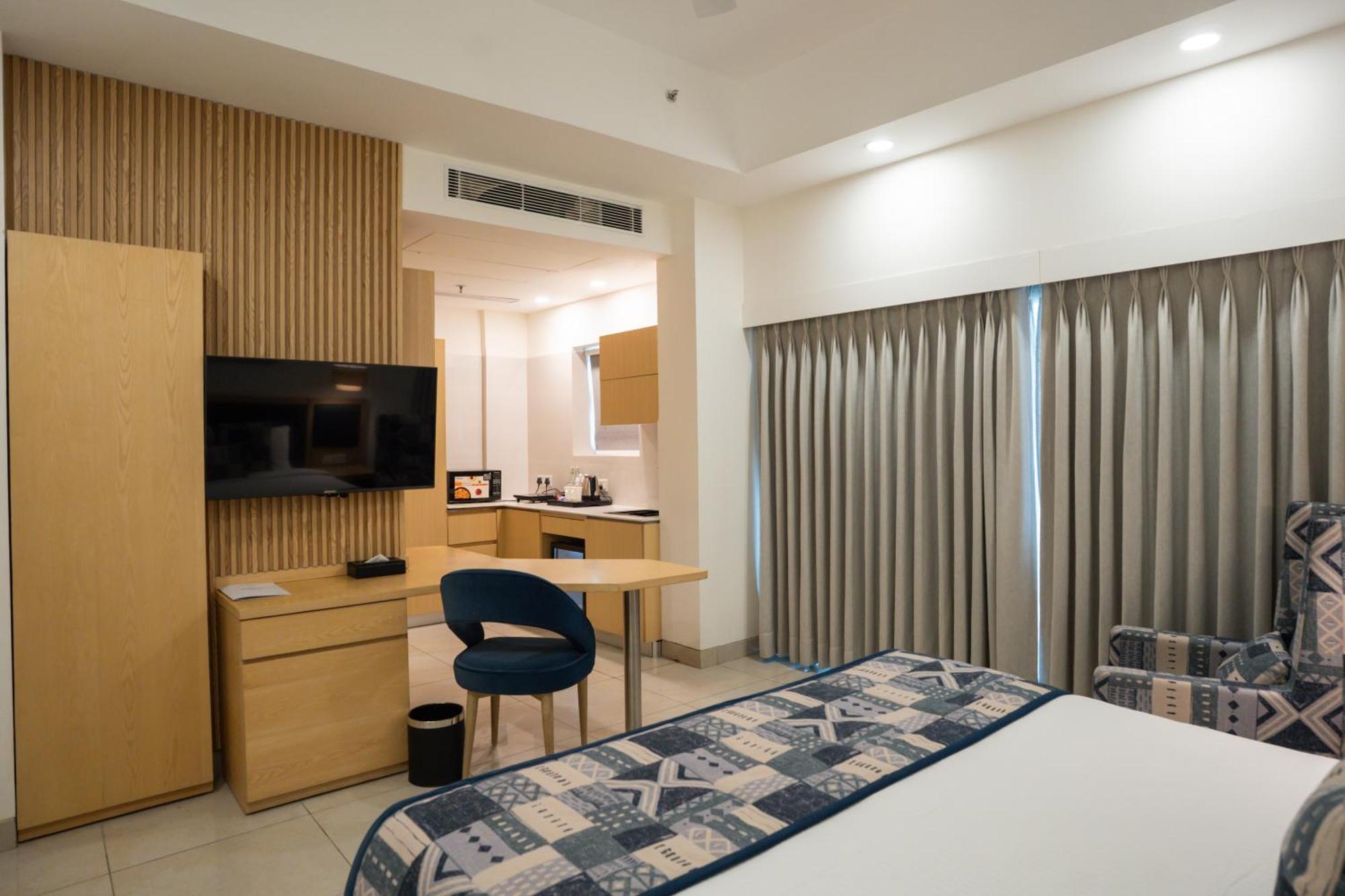 Ar Suites Klj Square Gurgaon Exterior foto